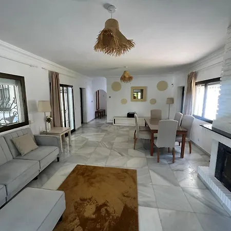 Santa Cristina Cerca Del Mar Villa